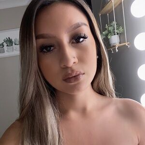 Meet your Posher, Valentina